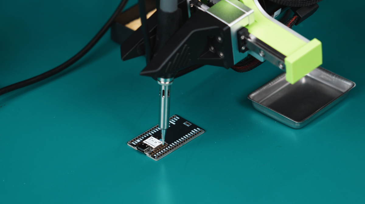 reBot Arm RS Lab Micro-Soldering Scenario
